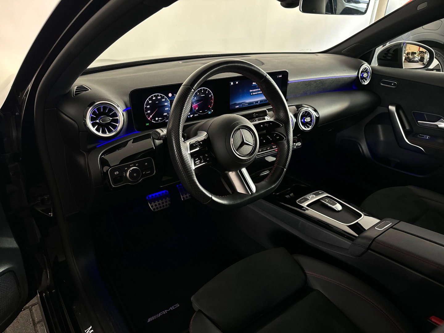 Mercedes-Benz A-Klasse 200 AMG Line Camera|Sfeer|Stoelverwarming