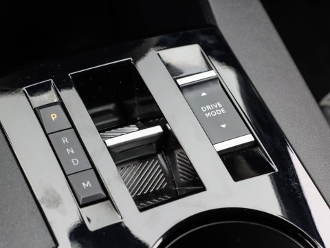 Lancia Ypsilon 1.2 Turbo Hybrid LX Martini Automaat | Adaptive Cruise | Camera | Navigatie