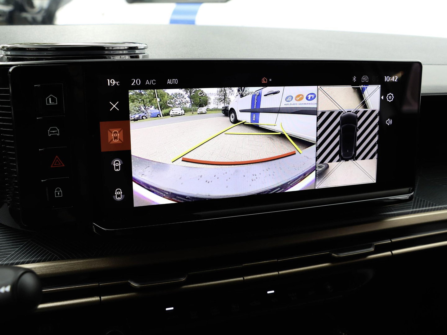 Lancia Ypsilon 1.2 Turbo Hybrid LX Martini Automaat | Adaptive Cruise | Camera | Navigatie