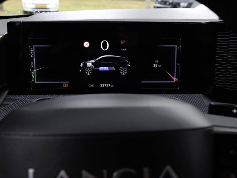 Lancia Ypsilon 1.2 Turbo Hybrid LX Martini Automaat | Adaptive Cruise | Camera | Navigatie