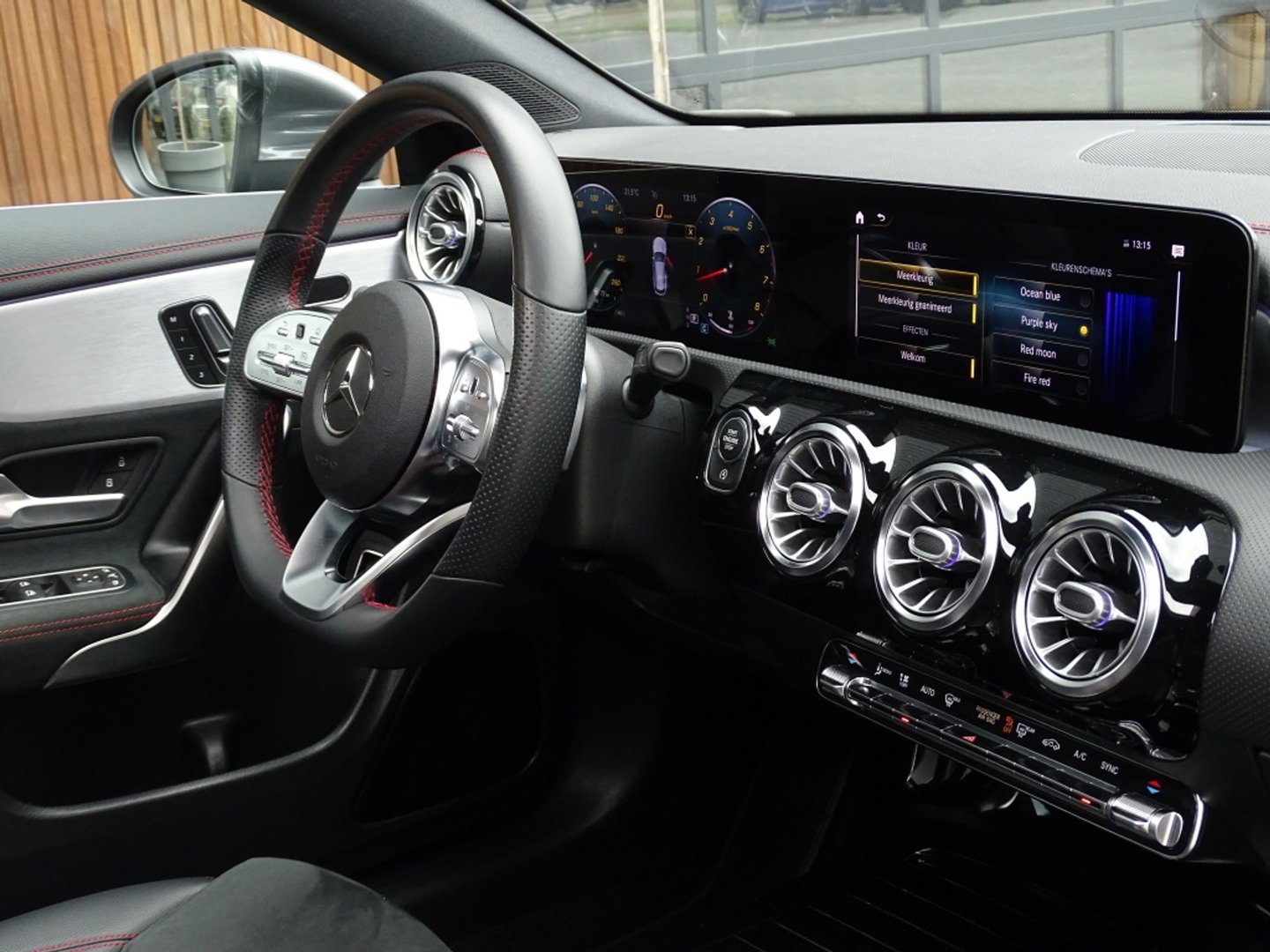 Mercedes-Benz CLA-Klasse Shooting Brake 250 225PK AMG / panorama / *NAP*