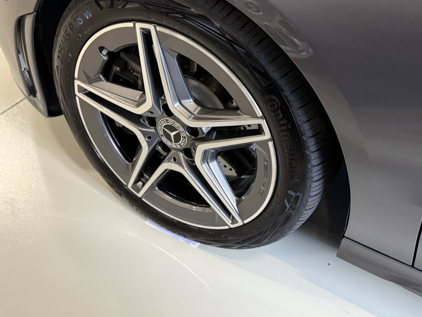 Mercedes-Benz CLA-Klasse Shooting Brake 250 225PK AMG / panorama / *NAP*