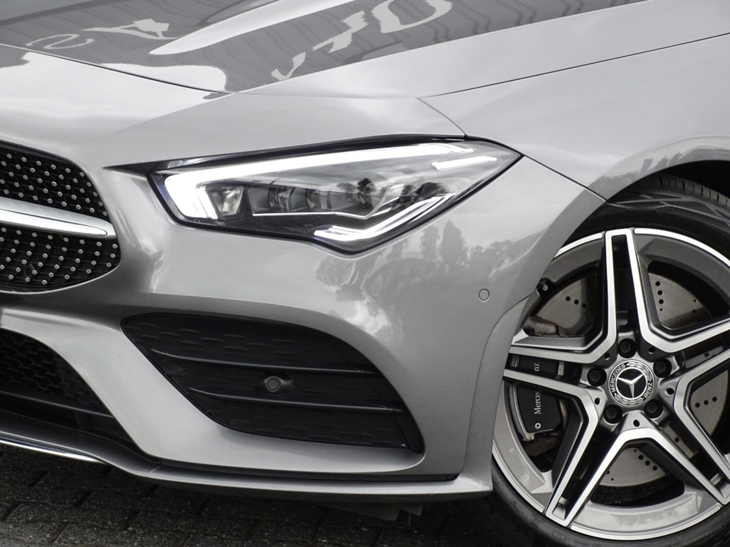Mercedes-Benz CLA-Klasse Shooting Brake 250 225PK AMG / panorama / *NAP*