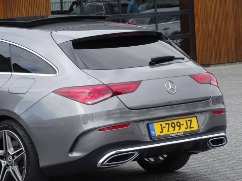 Mercedes-Benz CLA-Klasse Shooting Brake 250 225PK AMG / panorama / *NAP*