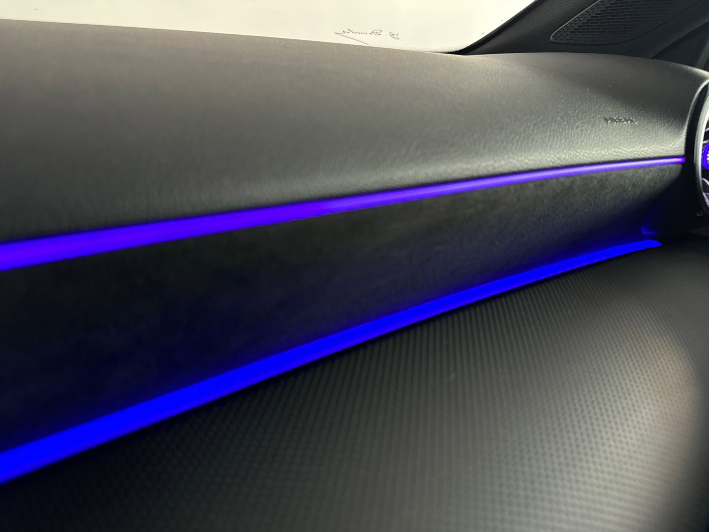 Mercedes-Benz A-Klasse 180 Business Solution AMG Camera |Sfeerverlichting|Stoelverwarming|Lane Assist| Cruise Control