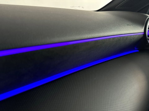 Mercedes-Benz A-Klasse 180 Business Solution AMG Camera |Sfeerverlichting|Stoelverwarming|Lane Assist| Cruise Control