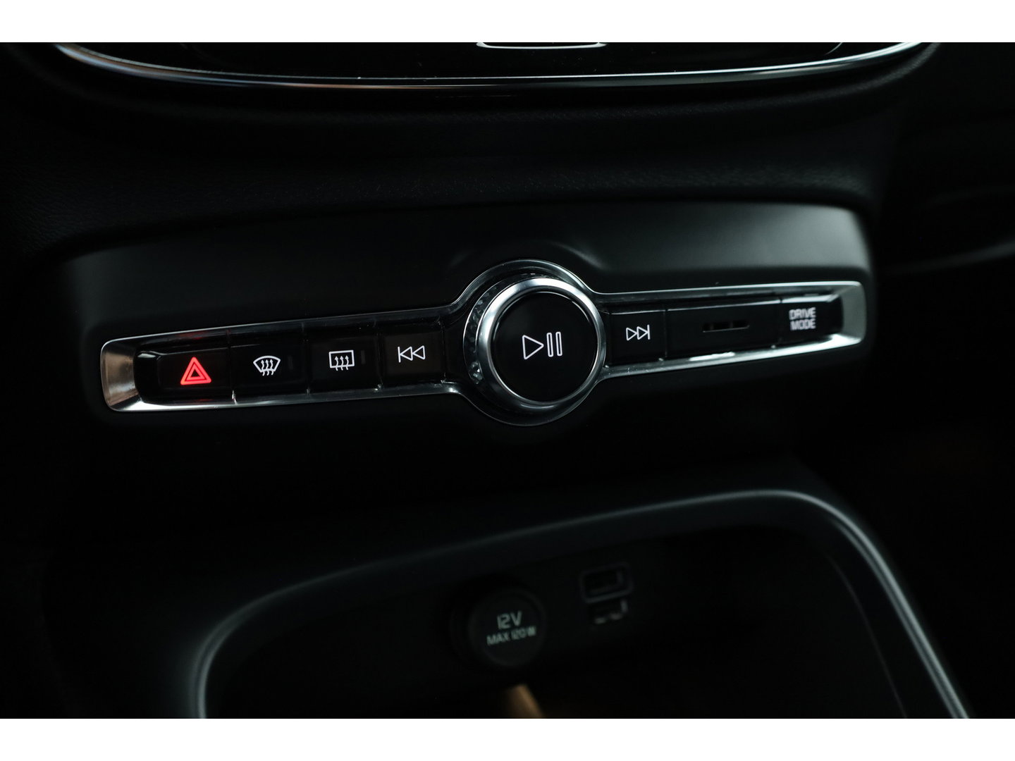 Volvo XC40 T4 Plug-in hybrid Plus Bright | Adapt. Cruise | Stoel- Stuurverw. | Camera | NAV + CarPlay | Bliss (Dodehoekdet. |