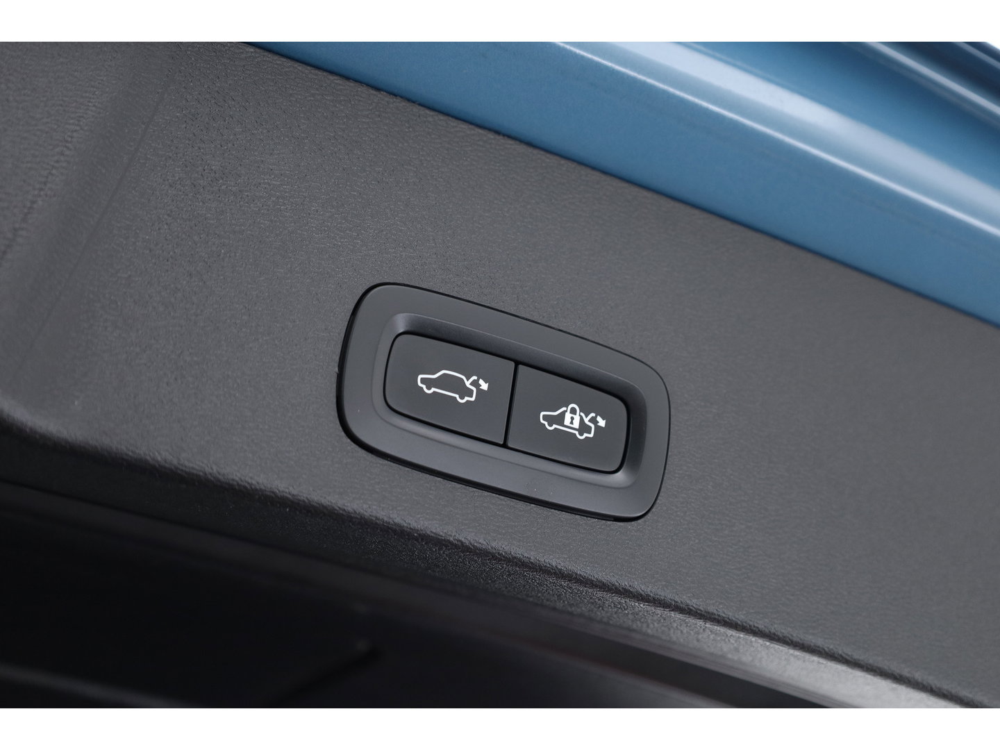 Volvo XC40 T4 Plug-in hybrid Plus Bright | Adapt. Cruise | Stoel- Stuurverw. | Camera | NAV + CarPlay | Bliss (Dodehoekdet. |