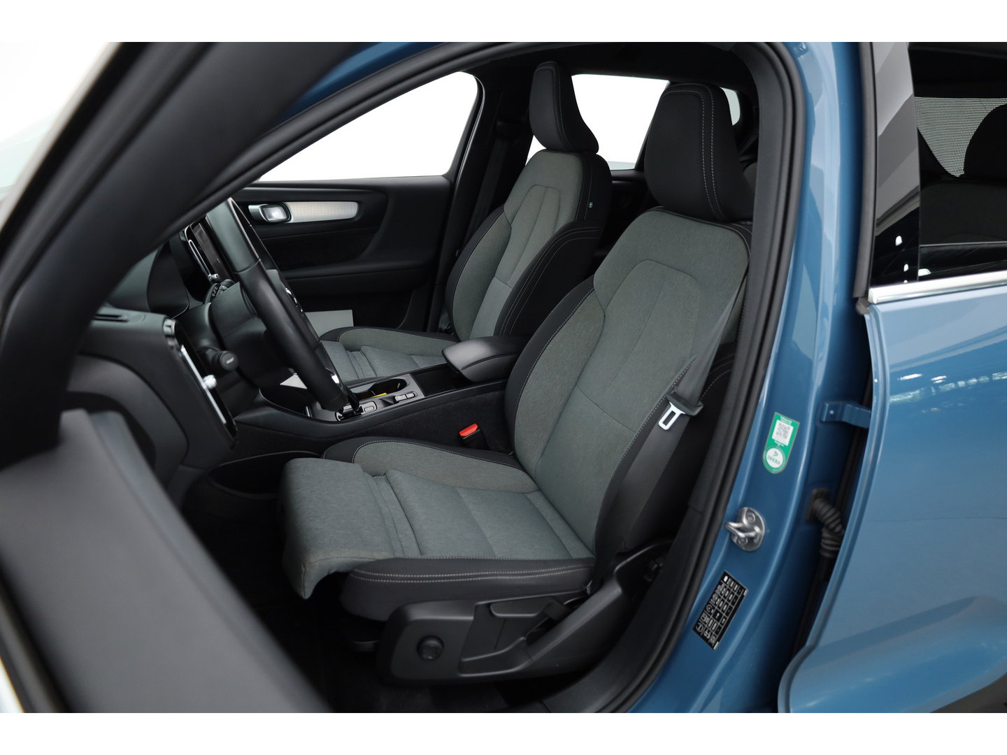 Volvo XC40 T4 Plug-in hybrid Plus Bright | Adapt. Cruise | Stoel- Stuurverw. | Camera | NAV + CarPlay | Bliss (Dodehoekdet. |