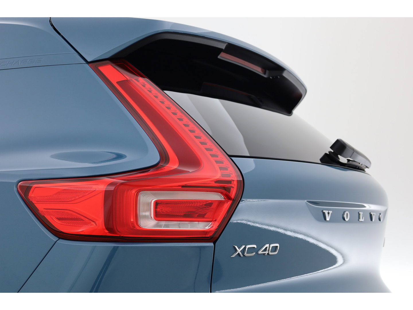 Volvo XC40 T4 Plug-in hybrid Plus Bright | Adapt. Cruise | Stoel- Stuurverw. | Camera | NAV + CarPlay | Bliss (Dodehoekdet. |