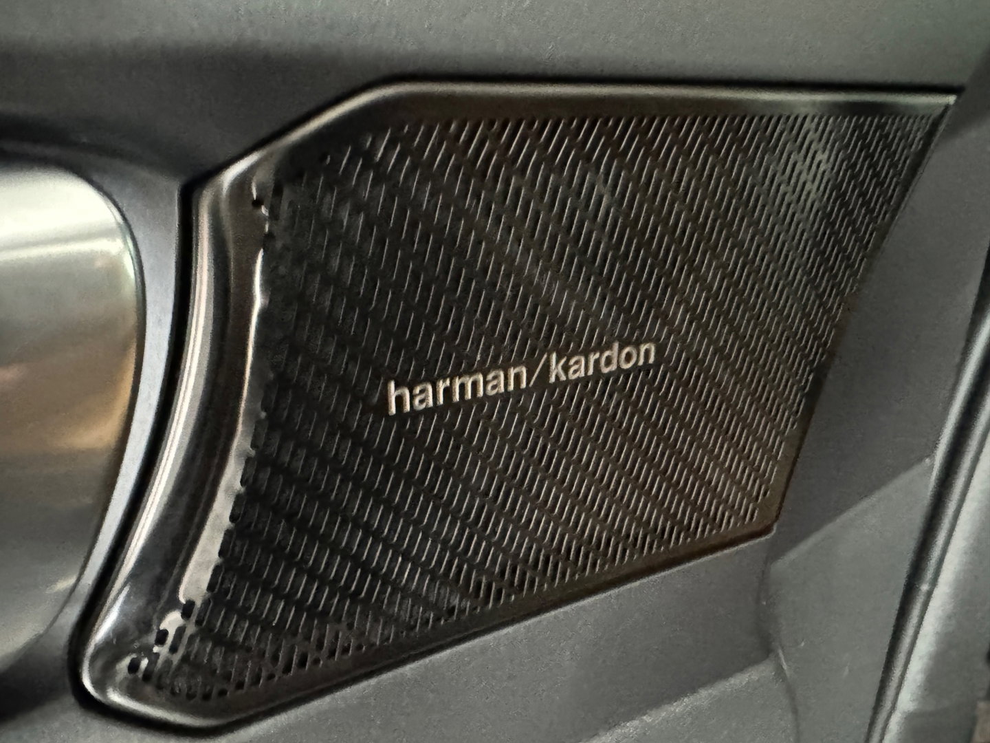 Volvo XC40 1.5 T5 Recharge R-Design Pano|Trekhaak|Blindspot|Memory|H/K|Keyless