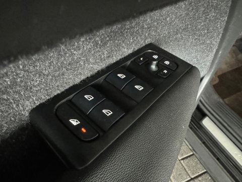 Volvo XC40 1.5 T5 Recharge R-Design Pano|Trekhaak|Blindspot|Memory|H/K|Keyless