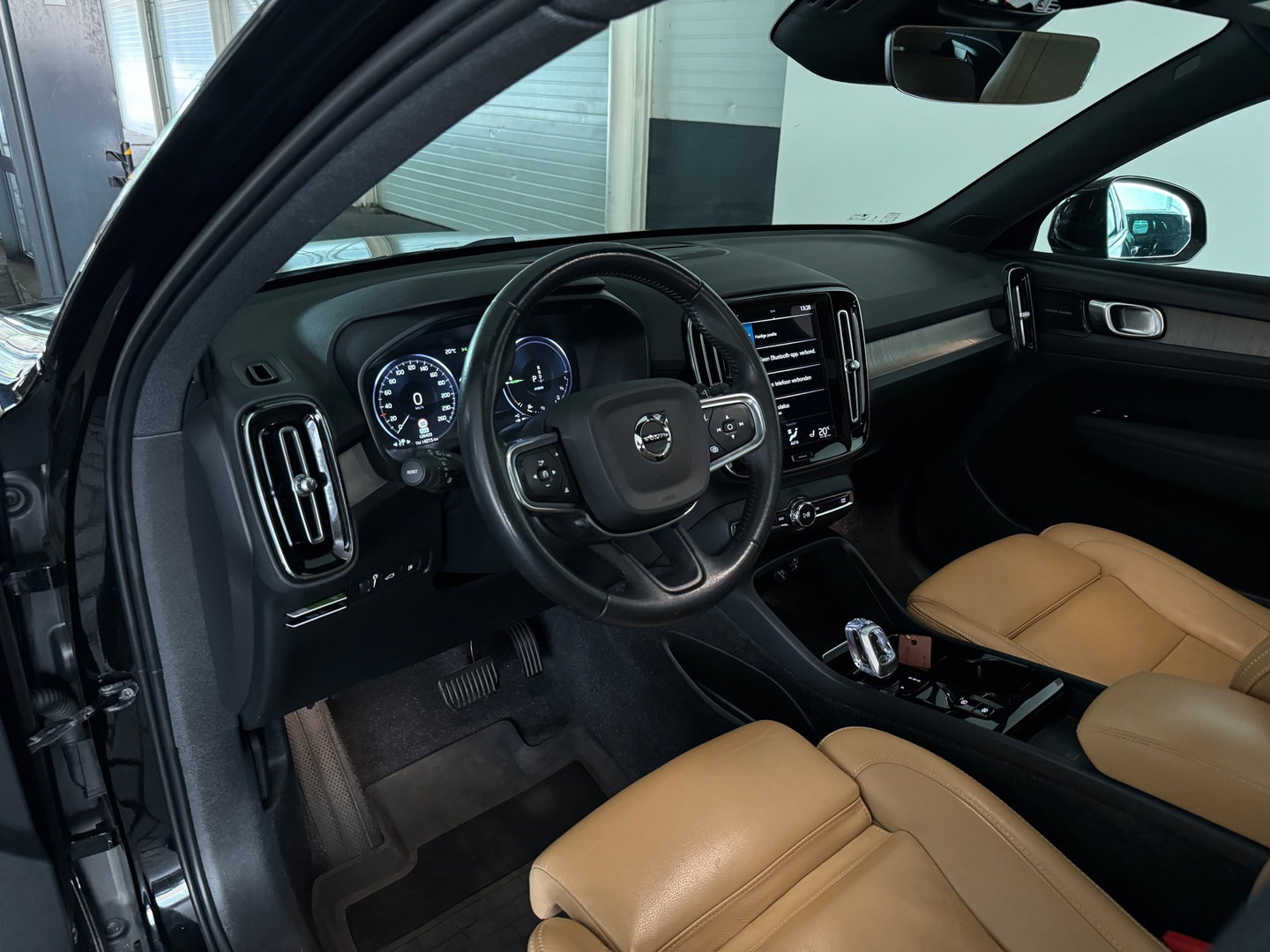 Volvo XC40 1.5 T5 Recharge R-Design Pano|Trekhaak|Blindspot|Memory|H/K|Keyless