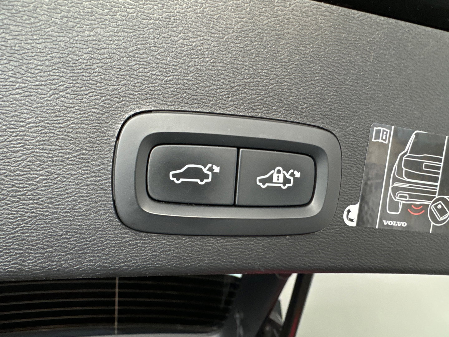 Volvo XC40 1.5 T5 Recharge R-Design Pano|Trekhaak|Blindspot|Memory|H/K|Keyless