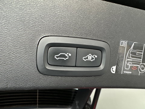 Volvo XC40 1.5 T5 Recharge R-Design Pano|Trekhaak|Blindspot|Memory|H/K|Keyless