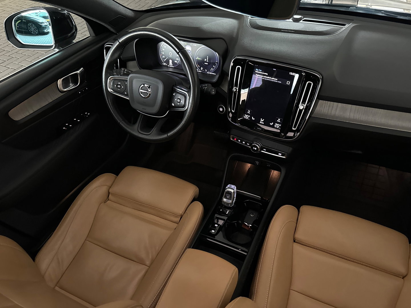 Volvo XC40 1.5 T5 Recharge R-Design Pano|Trekhaak|Blindspot|Memory|H/K|Keyless