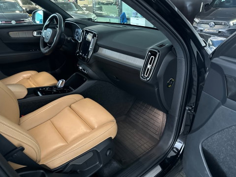 Volvo XC40 1.5 T5 Recharge R-Design Pano|Trekhaak|Blindspot|Memory|H/K|Keyless