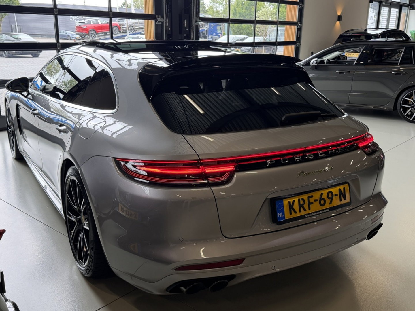 Porsche Panamera 2.9 V6 4 E-Hybrid 462PK / Softclose / Approved / PDLS+ / Nachtzicht