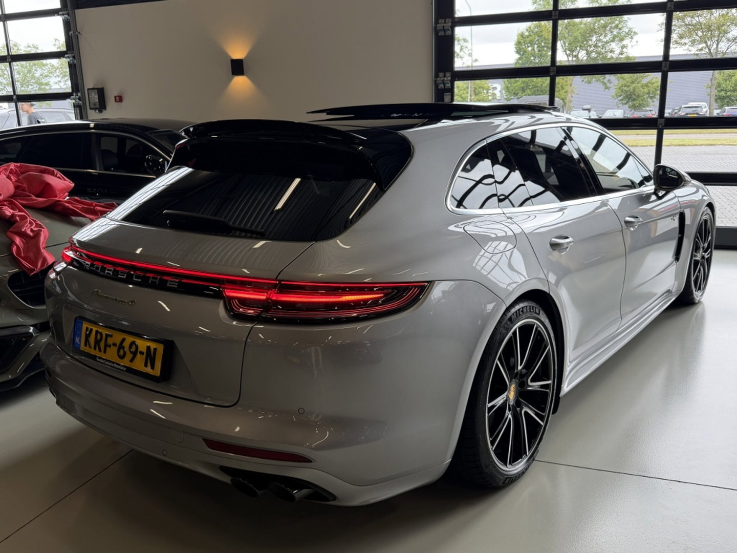 Porsche Panamera 2.9 V6 4 E-Hybrid 462PK / Softclose / Approved / PDLS+ / Nachtzicht