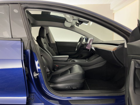 Tesla Model 3 Long Range AWD 75 kWh [3-Fase-11kW ] {SoH-82%} Aut. *PANO | AUTOPILOT | LEATHER | TOWBAR | KEYLESS | FULL-LED | MEMORY-PACK | TOPVIEW | DAB | CARPLAY | DIGI-COCKPIT | LANE-ASSIST | HEATED-COMFORTSEATS | 18"ALU*