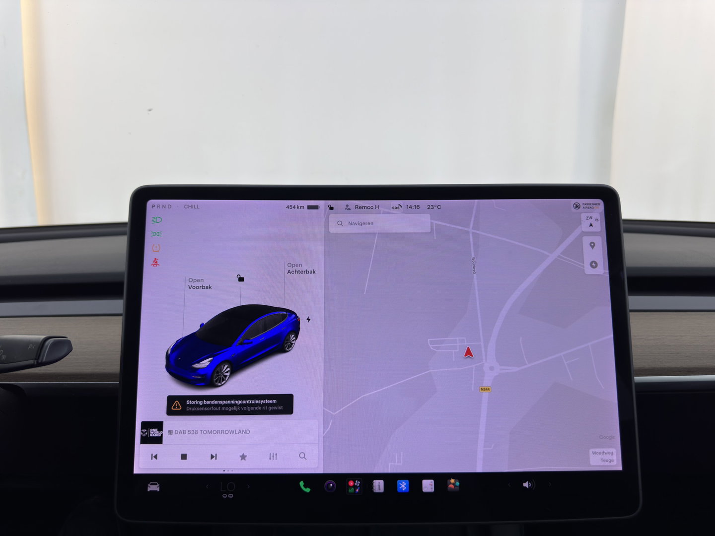 Tesla Model 3 Long Range AWD 75 kWh [3-Fase-11kW ] {SoH-82%} Aut. *PANO | AUTOPILOT | LEATHER | TOWBAR | KEYLESS | FULL-LED | MEMORY-PACK | TOPVIEW | DAB | CARPLAY | DIGI-COCKPIT | LANE-ASSIST | HEATED-COMFORTSEATS | 18"ALU*