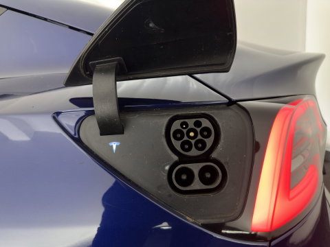 Tesla Model 3 Long Range AWD 75 kWh [3-Fase-11kW ] {SoH-82%} Aut. *PANO | AUTOPILOT | LEATHER | TOWBAR | KEYLESS | FULL-LED | MEMORY-PACK | TOPVIEW | DAB | CARPLAY | DIGI-COCKPIT | LANE-ASSIST | HEATED-COMFORTSEATS | 18"ALU*