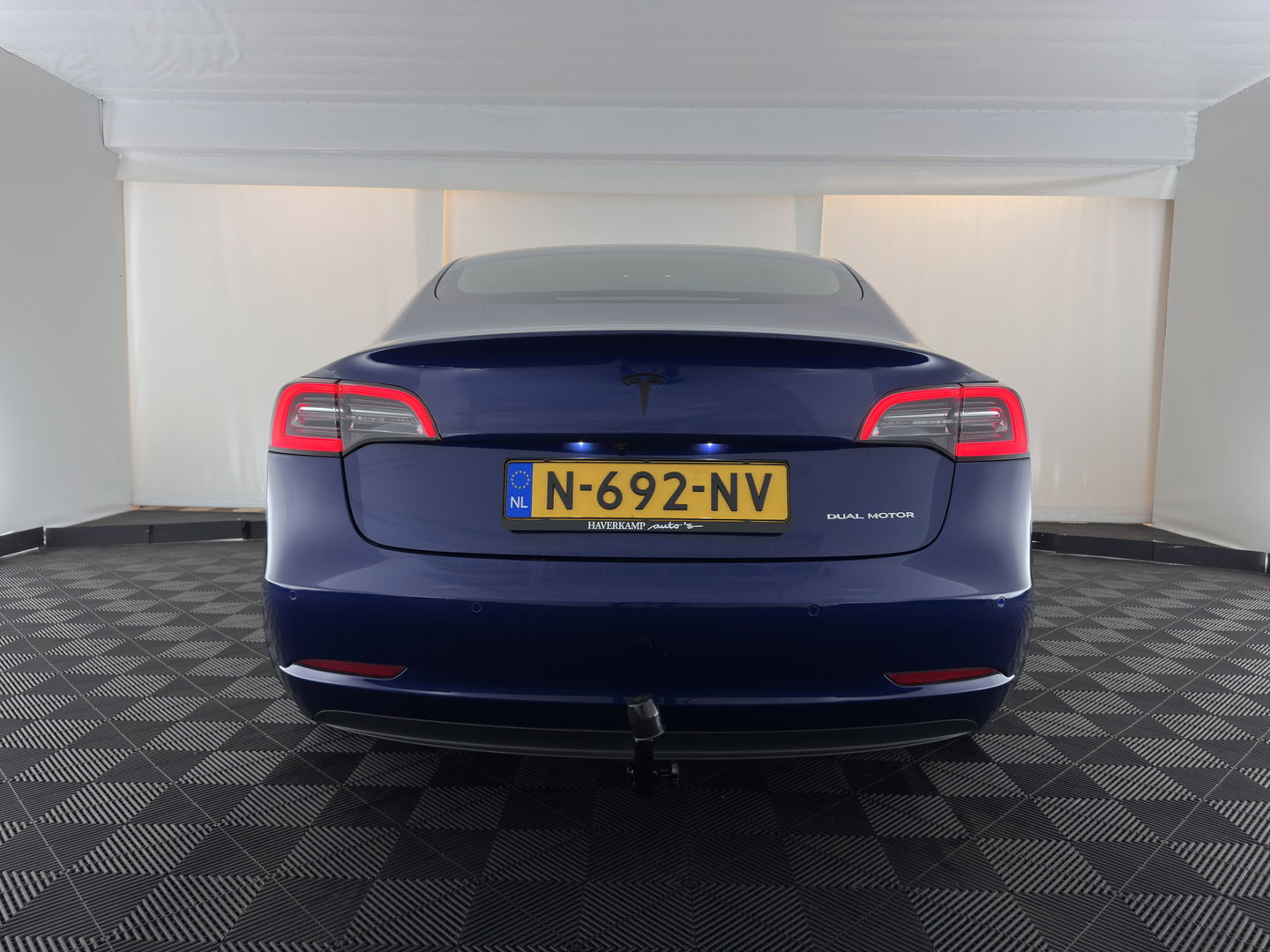 Tesla Model 3 Long Range AWD 75 kWh [3-Fase-11kW ] {SoH-82%} Aut. *PANO | AUTOPILOT | LEATHER | TOWBAR | KEYLESS | FULL-LED | MEMORY-PACK | TOPVIEW | DAB | CARPLAY | DIGI-COCKPIT | LANE-ASSIST | HEATED-COMFORTSEATS | 18"ALU*
