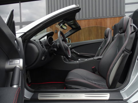 Mercedes-Benz SLK 350 305PK V6 AMG / Harman Kardon / Nappa / Roadster / LED
