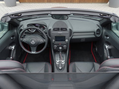Mercedes-Benz SLK 350 305PK V6 AMG / Harman Kardon / Nappa / Roadster / LED