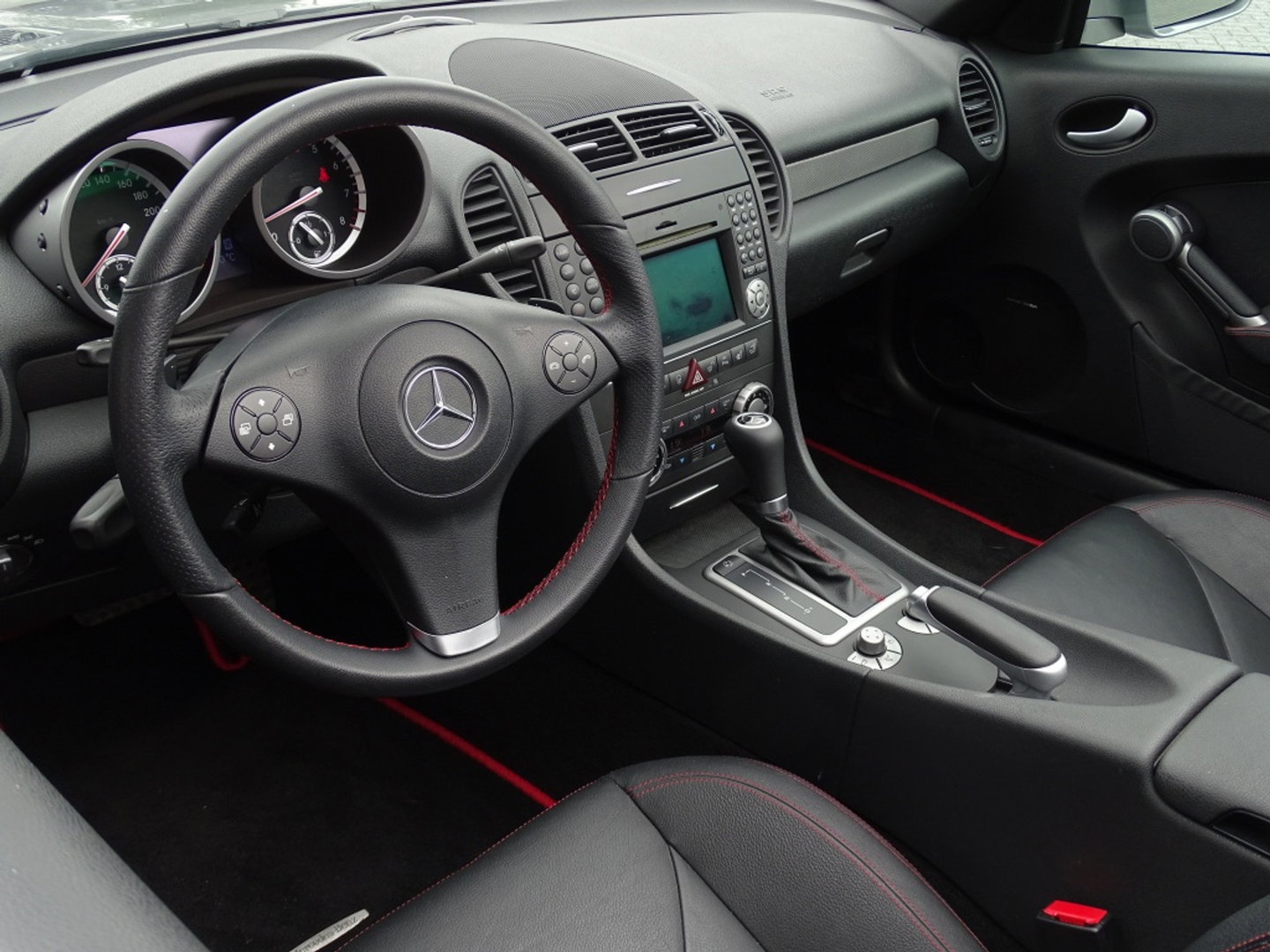 Mercedes-Benz SLK 350 305PK V6 AMG / Harman Kardon / Nappa / Roadster / LED