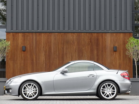 Mercedes-Benz SLK 350 305PK V6 AMG / Harman Kardon / Nappa / Roadster / LED
