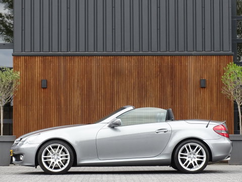 Mercedes-Benz SLK 350 305PK V6 AMG / Harman Kardon / Nappa / Roadster / LED