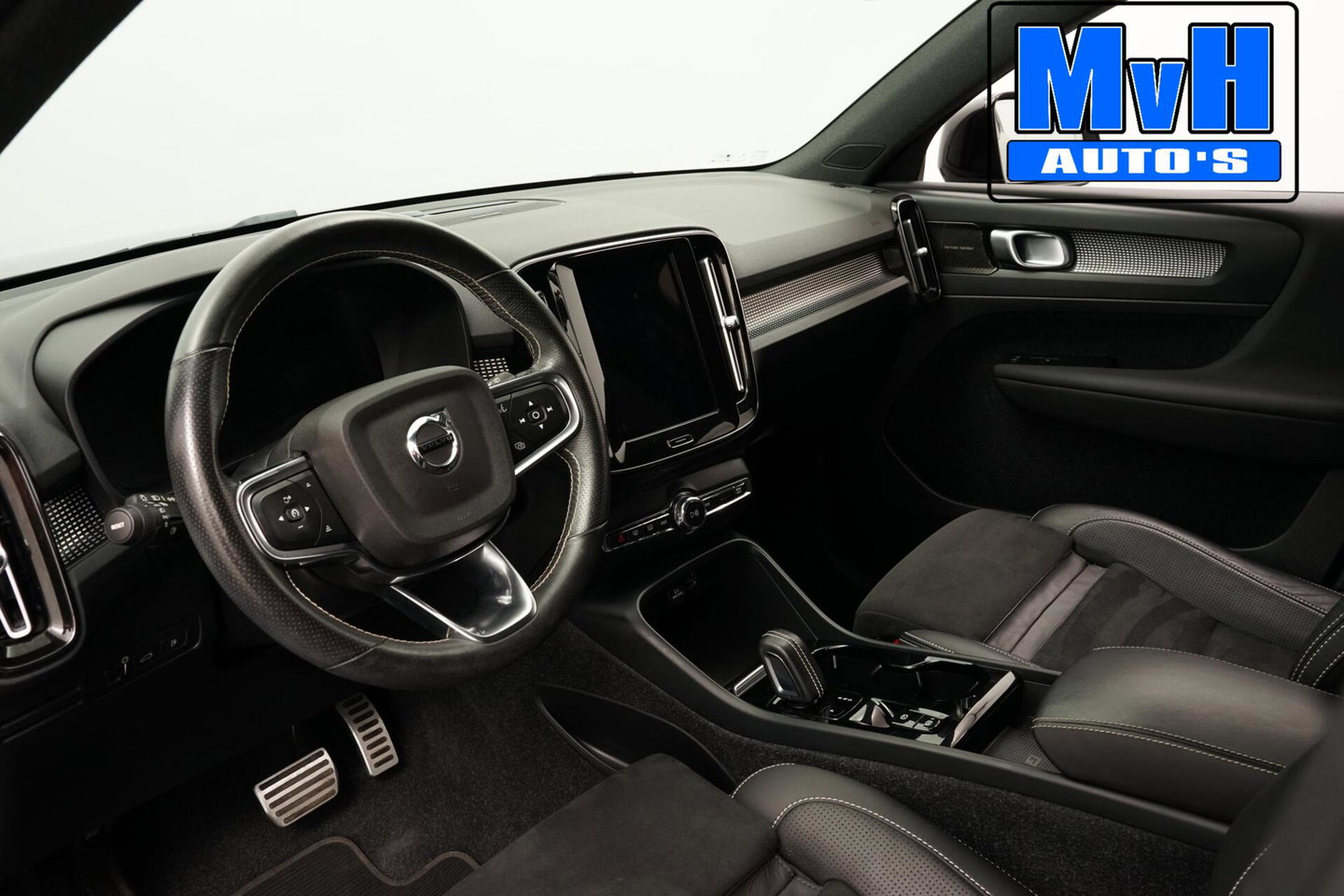 Volvo XC40 1.5 T5 PHEV R-Design|H/K|STUUR.STOELVW|CAM|SOH86%