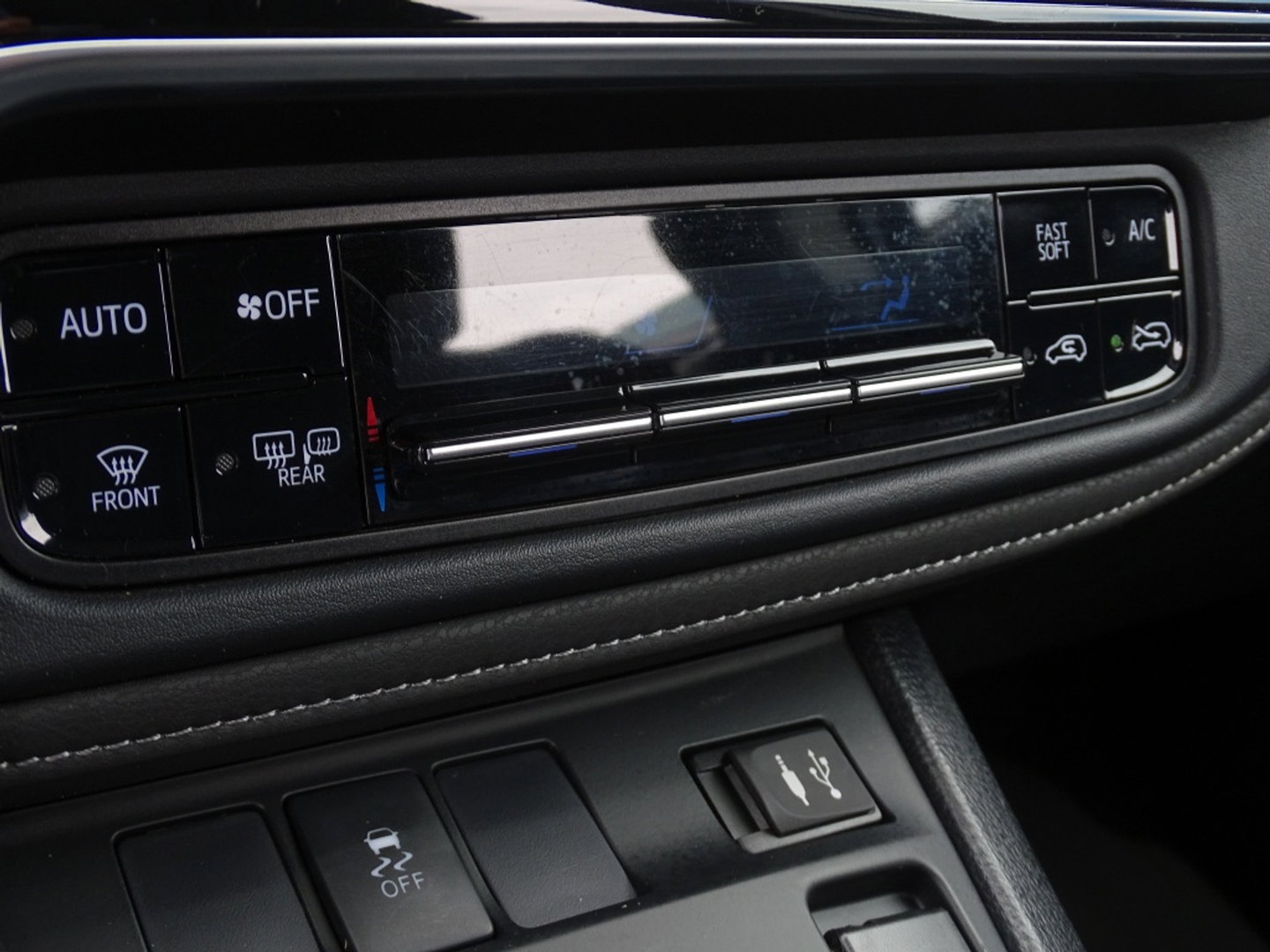 Toyota Auris Touring Sports 1.8 Hybrid 136PK / Dynamic Edit. / trekhaak / LED