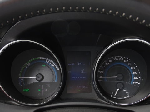 Toyota Auris Touring Sports 1.8 Hybrid 136PK / Dynamic Edit. / trekhaak / LED