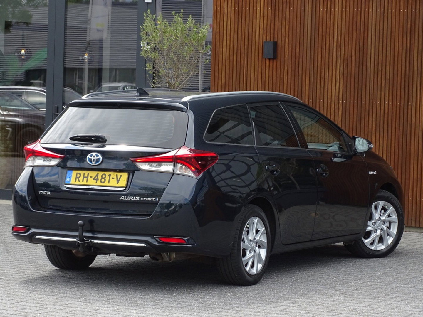 Toyota Auris Touring Sports 1.8 Hybrid 136PK / Dynamic Edit. / trekhaak / LED