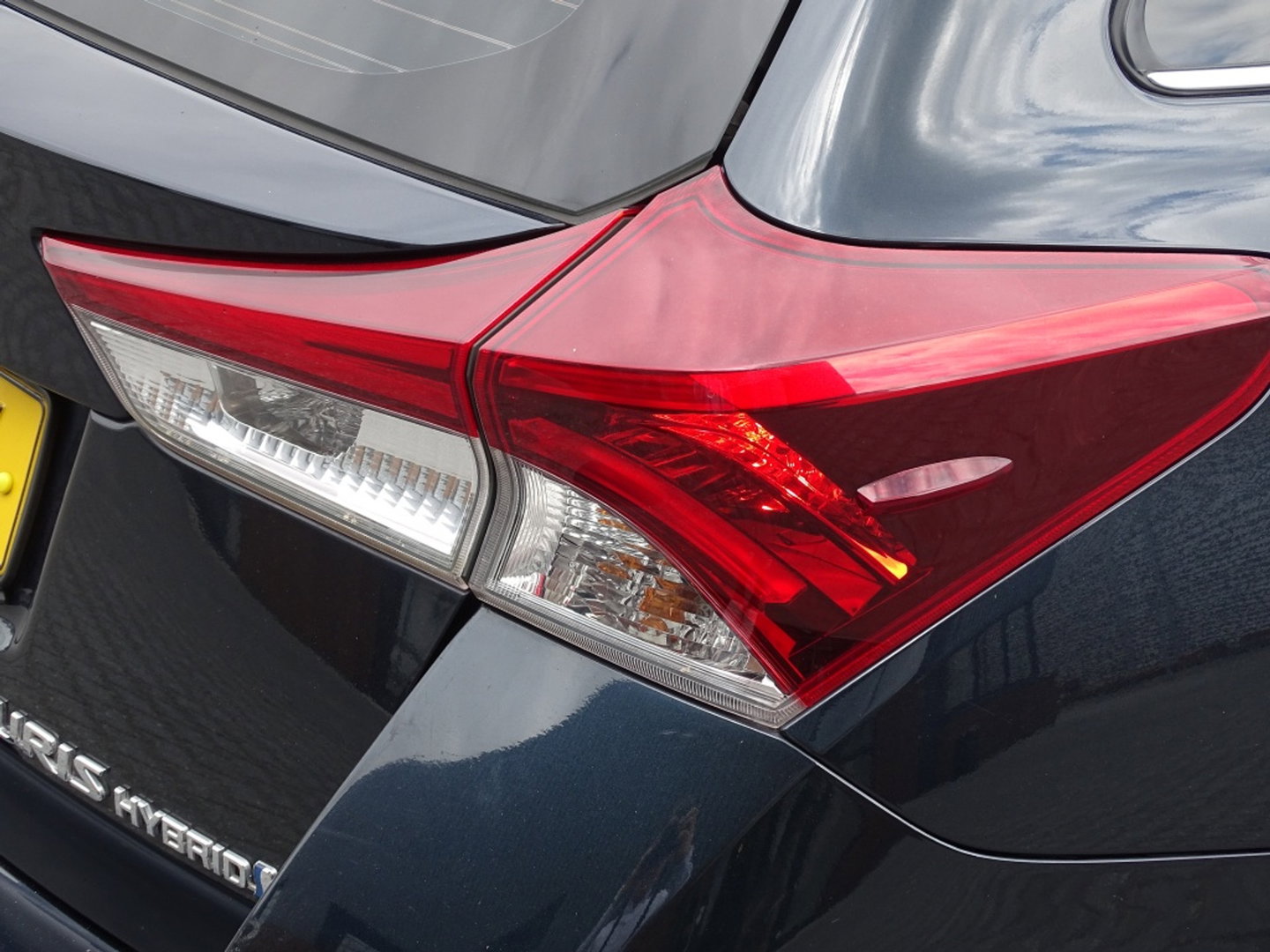 Toyota Auris Touring Sports 1.8 Hybrid 136PK / Dynamic Edit. / trekhaak / LED