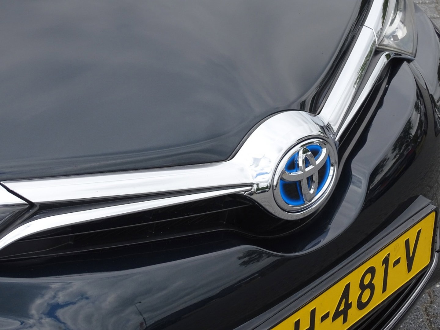 Toyota Auris Touring Sports 1.8 Hybrid 136PK / Dynamic Edit. / trekhaak / LED