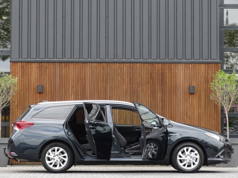 Toyota Auris Touring Sports 1.8 Hybrid 136PK / Dynamic Edit. / trekhaak / LED