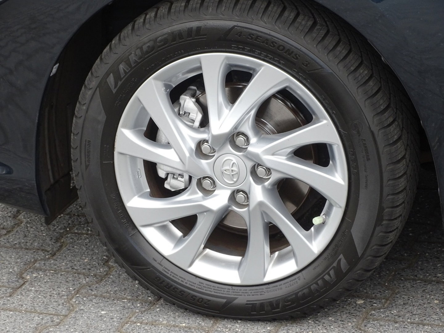 Toyota Auris Touring Sports 1.8 Hybrid 136PK / Dynamic Edit. / trekhaak / LED