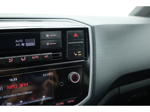 Volkswagen up! 1.0 TSI BMT Cross Up! | RIJKLAAR !! | Cruise Control | PDC+A | Stoelverw. | Bluetooth | 16''