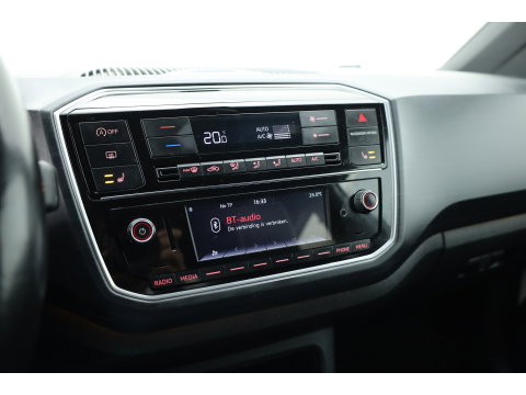 Volkswagen up! 1.0 TSI BMT Cross Up! | RIJKLAAR !! | Cruise Control | PDC+A | Stoelverw. | Bluetooth | 16''