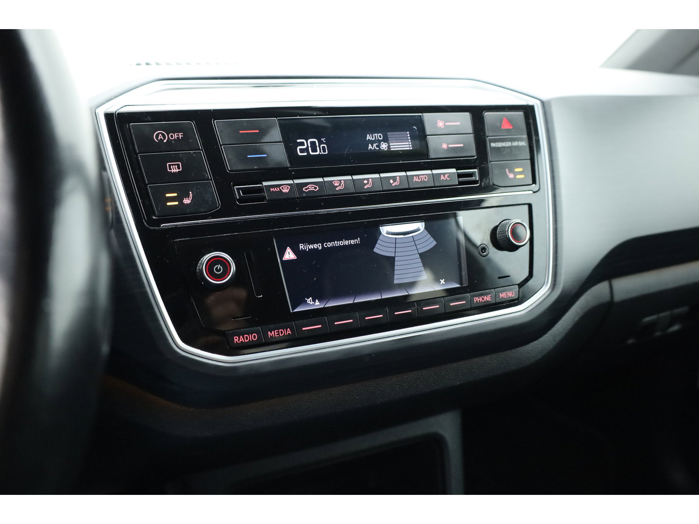 Volkswagen up! 1.0 TSI BMT Cross Up! | RIJKLAAR !! | Cruise Control | PDC+A | Stoelverw. | Bluetooth | 16''