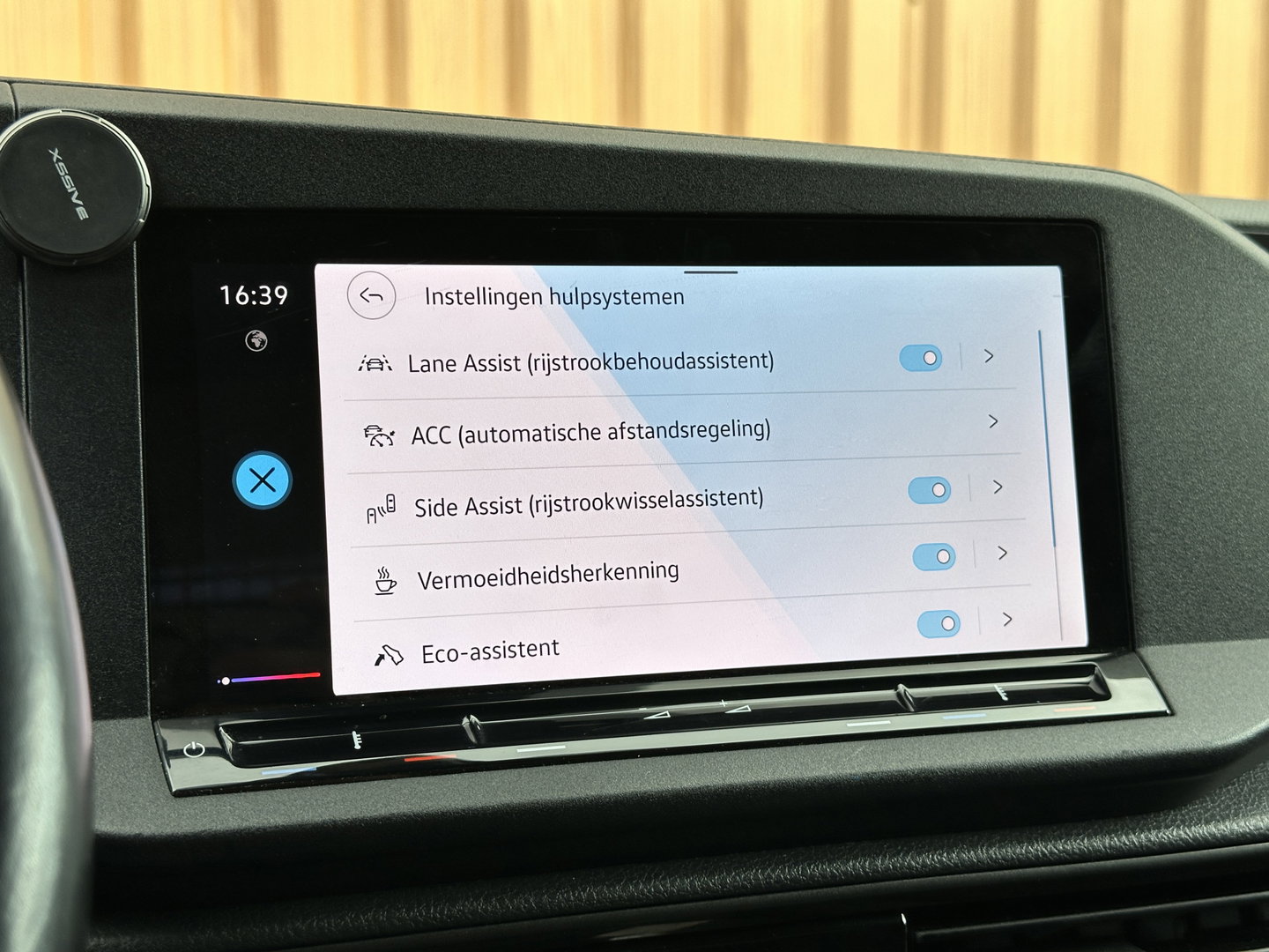Volkswagen Caddy Cargo 2.0 TDI | ACC | Achteruitrijcamera | Parkeersensoren | Apple Carplay | Android Auto | Keyless | Verlaagd | LED |
