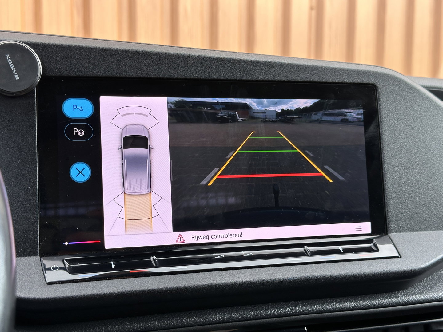 Volkswagen Caddy Cargo 2.0 TDI | ACC | Achteruitrijcamera | Parkeersensoren | Apple Carplay | Android Auto | Keyless | Verlaagd | LED |