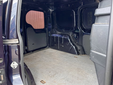 Volkswagen Caddy Cargo 2.0 TDI | ACC | Achteruitrijcamera | Parkeersensoren | Apple Carplay | Android Auto | Keyless | Verlaagd | LED |
