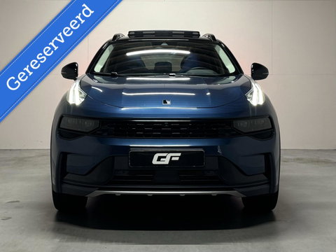 Lynk & Co 01 1.5 Plug-in Black Edition Pano Sfeer. CarPlay 360° Trekh.