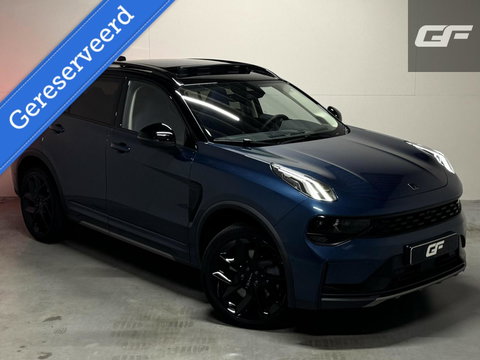 Lynk & Co 01 1.5 Plug-in Black Edition Pano Sfeer. CarPlay 360° Trekh.