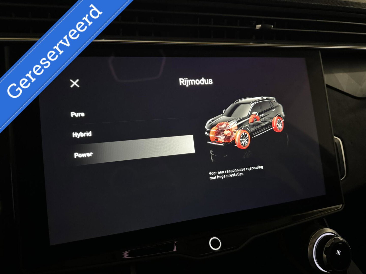 Lynk & Co 01 1.5 Plug-in Black Edition Pano Sfeer. CarPlay 360° Trekh.