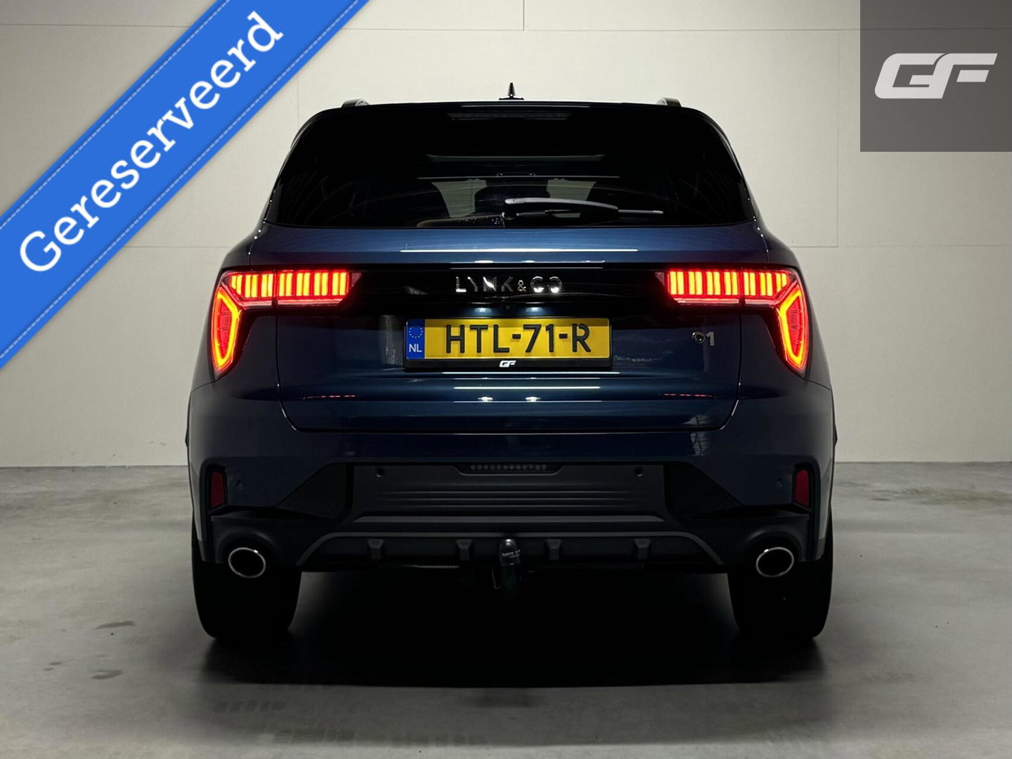 Lynk & Co 01 1.5 Plug-in Black Edition Pano Sfeer. CarPlay 360° Trekh.